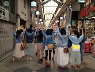 Illustration for article titled Japan's Army of College Student Clones